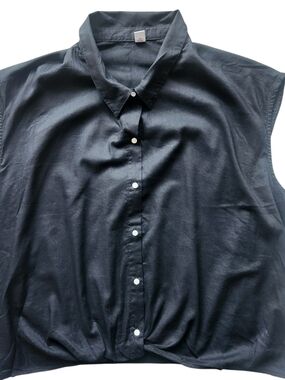 Old Navy Black Sleeveless Button Front Collared Tank